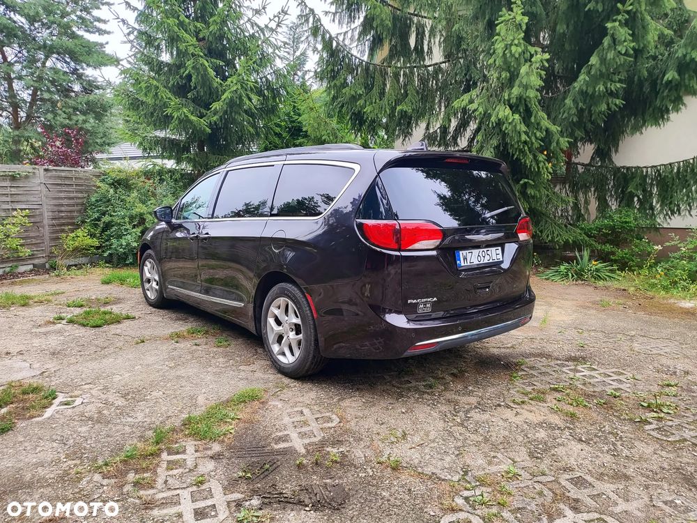 Chrysler Pacifica - 7