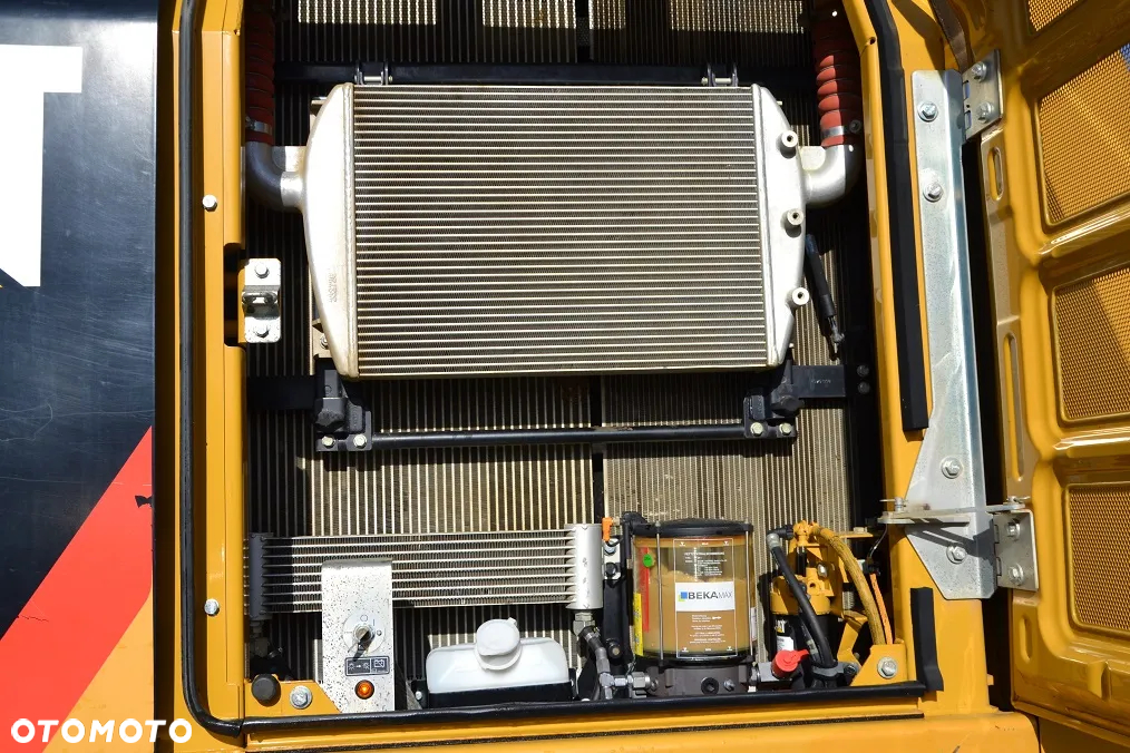 Caterpillar CAT 330 F - 19