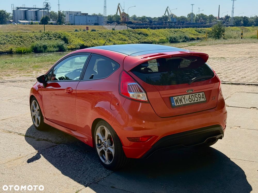 Ford Fiesta ST - 4