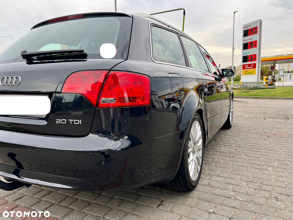 Audi A4 Avant 2.0 TDI - 9
