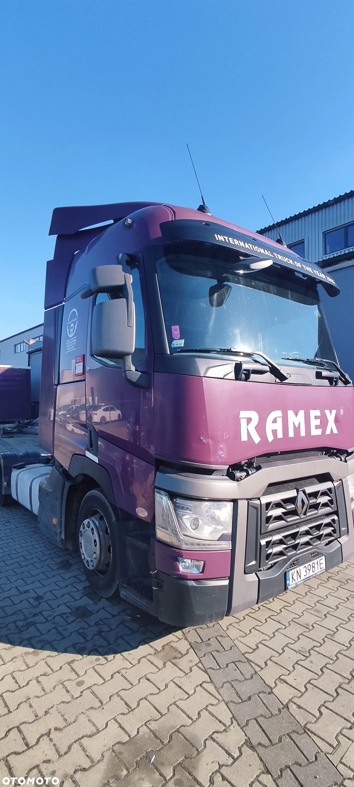 Renault T * LowDeck * - 32