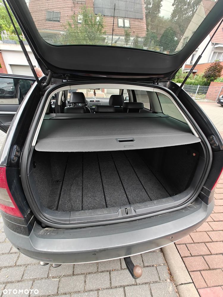 Skoda Octavia Scout 2.0 TDI DPF - 9