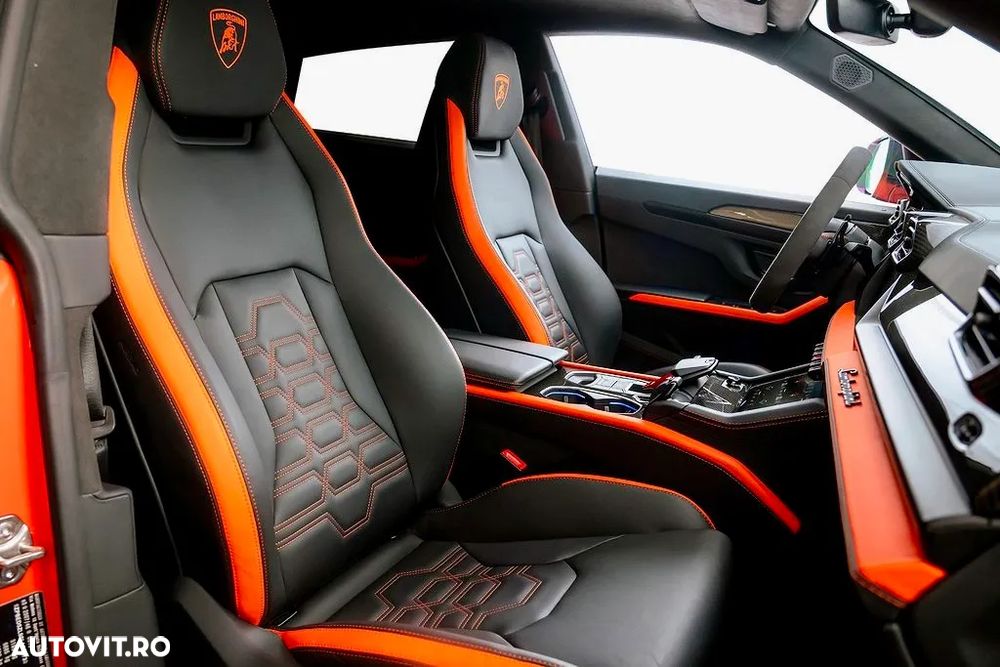 Lamborghini URUS - 11