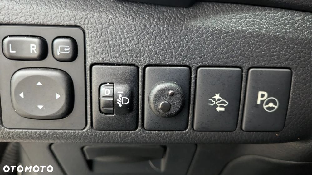 Toyota Auris 1.6 Premium - 14