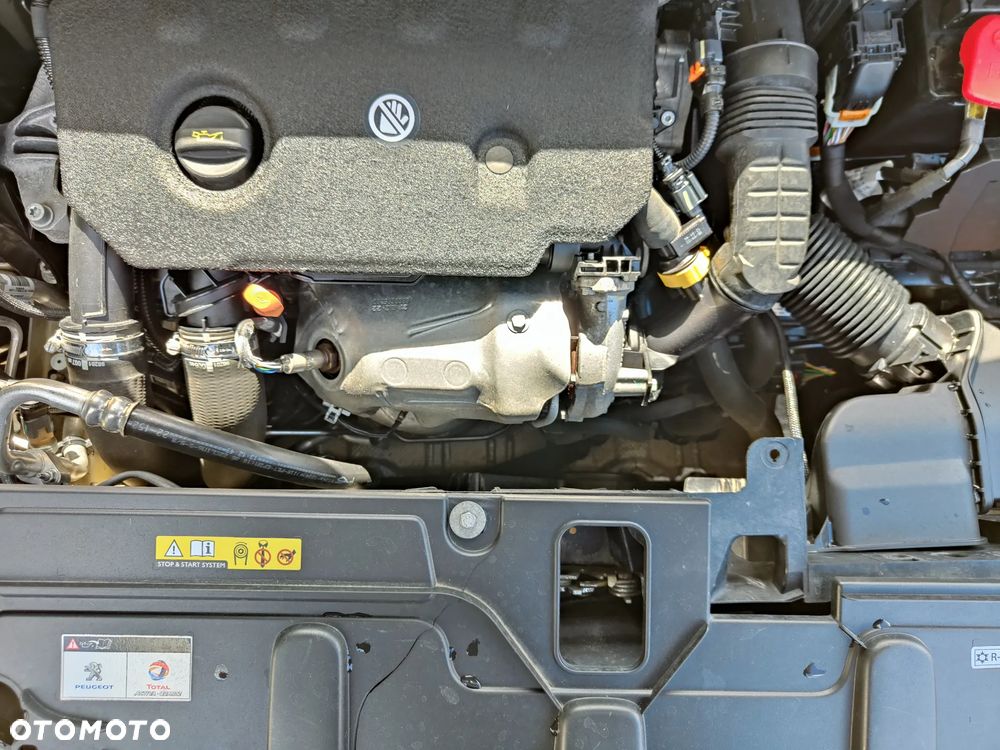 Peugeot 3008 BlueHDi 130 Stop & Start EAT8 Allure Pack - 16
