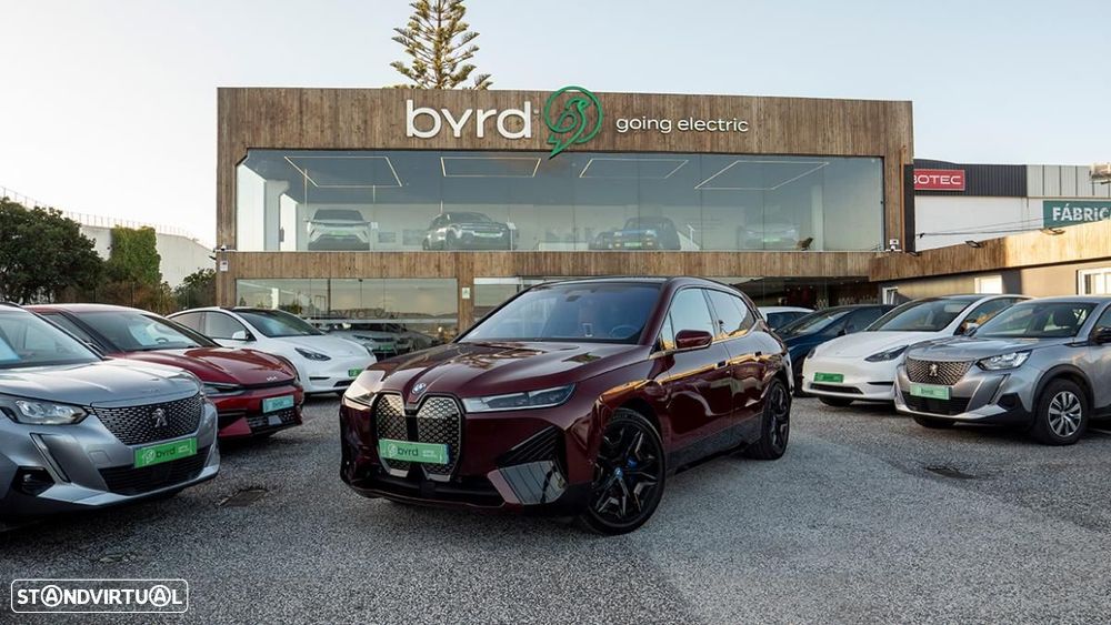 BMW iX xDrive 40 Pack Desportivo - 1