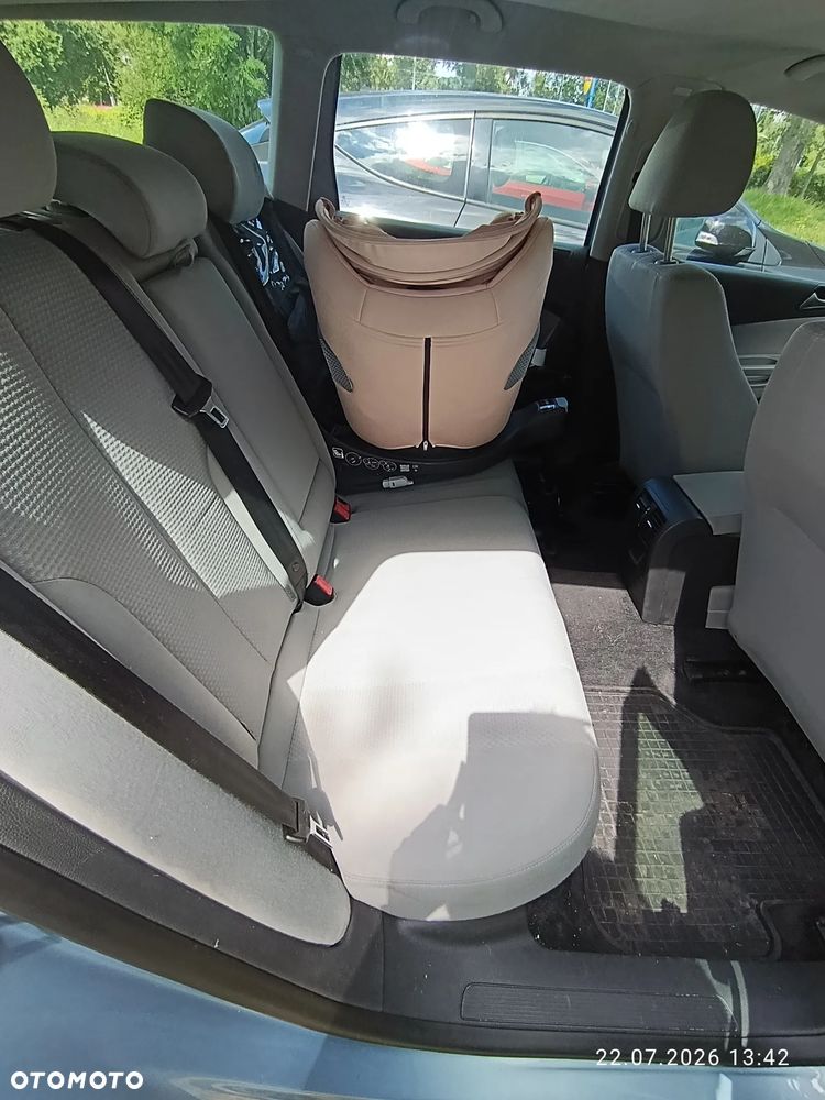 Volkswagen Passat - 15