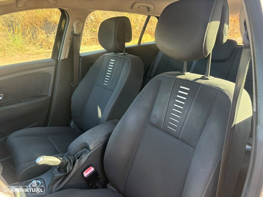 Renault Mégane Sport Tourer 1.5 dCi Dynamique - 16