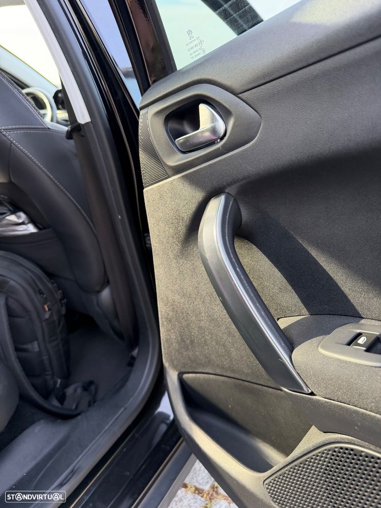 Peugeot 2008 1.6 e-HDi Allure - 6