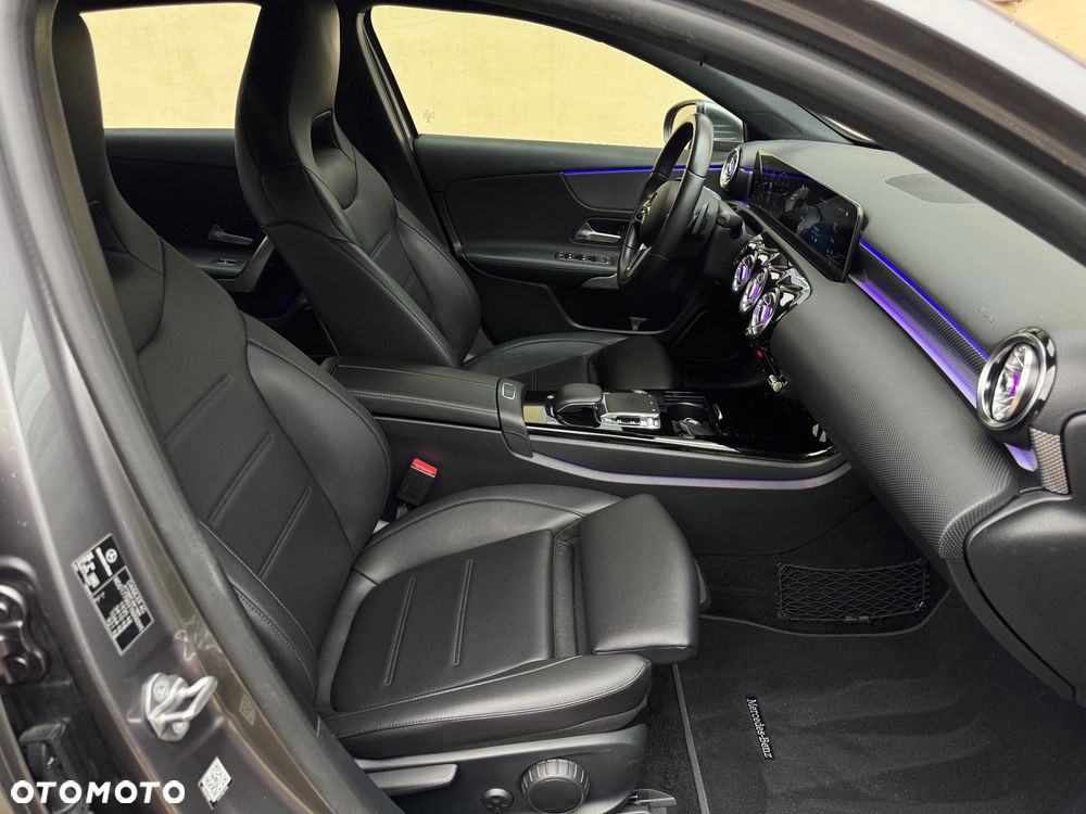 Mercedes-Benz Klasa A 180 d Style 7G-DCT - 36
