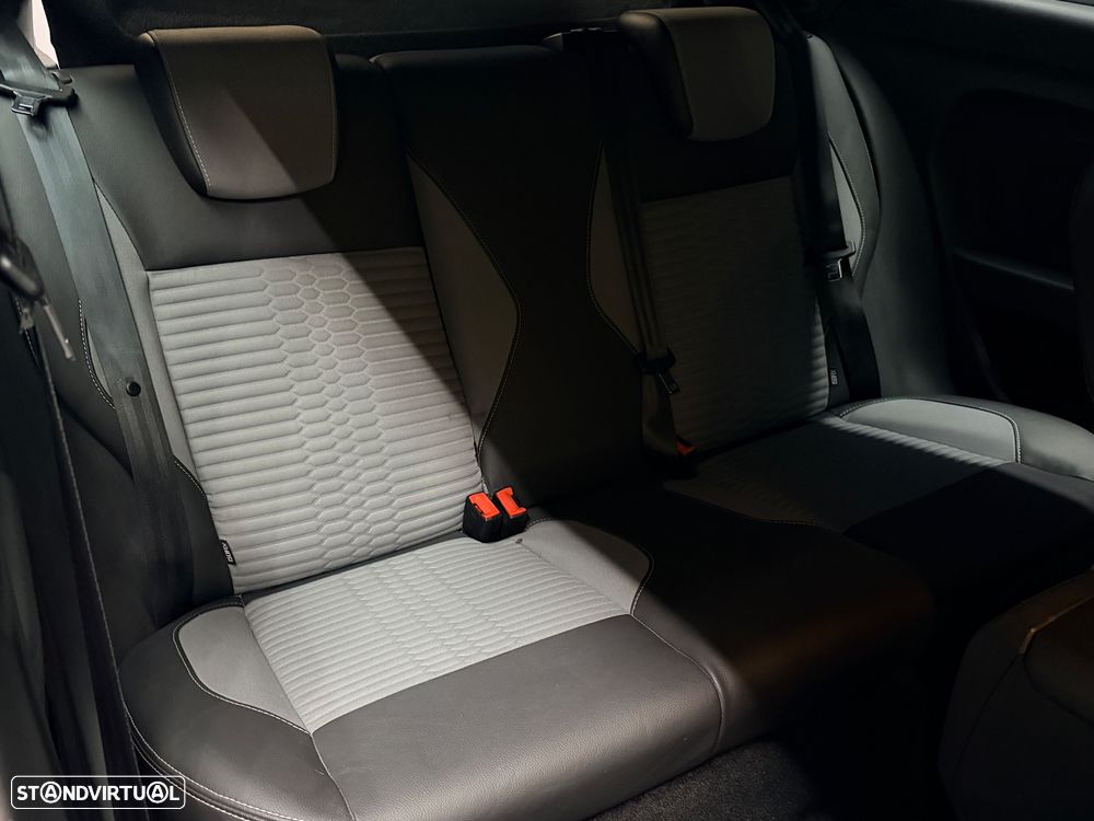 Ford Fiesta 1.6 EcoBoost c/ Pack Pele Desportiva ST - 34