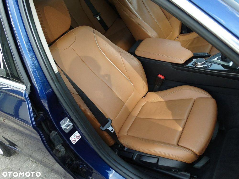 BMW Seria 3 320d Luxury Line - 13