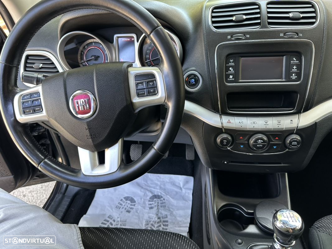 Fiat Freemont 2.0 M-Jet Urban - 23