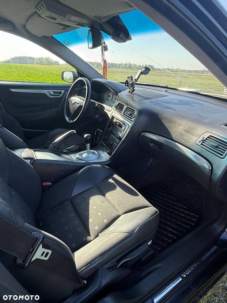Volvo S60 2.4 D - 9