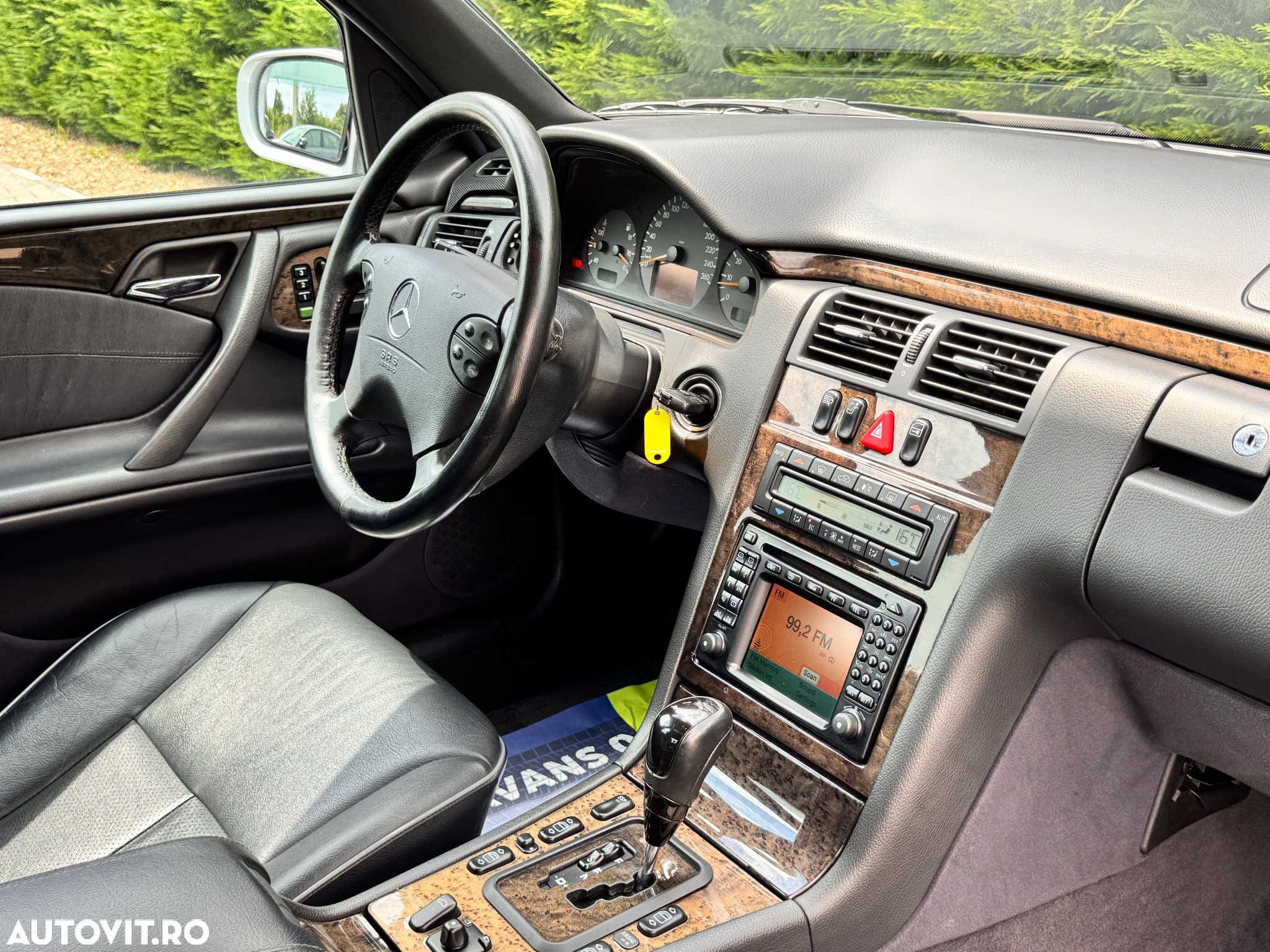 Mercedes-Benz E 430 4-Matic Aut Avantgarde - 26