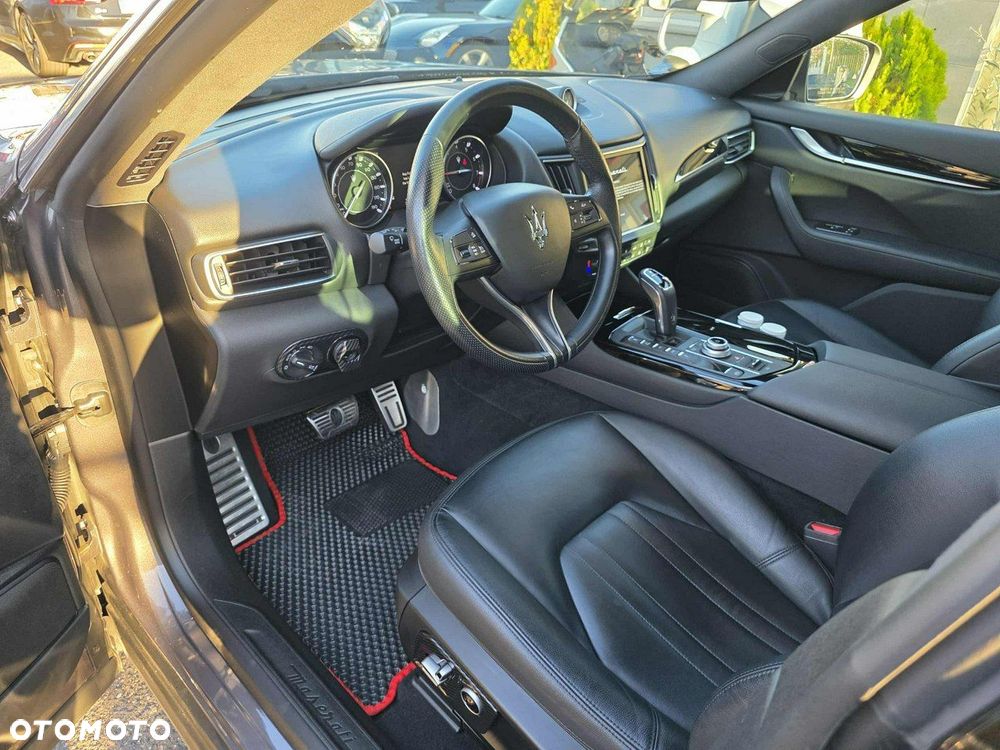 Maserati Levante S Q4 GranLusso - 8