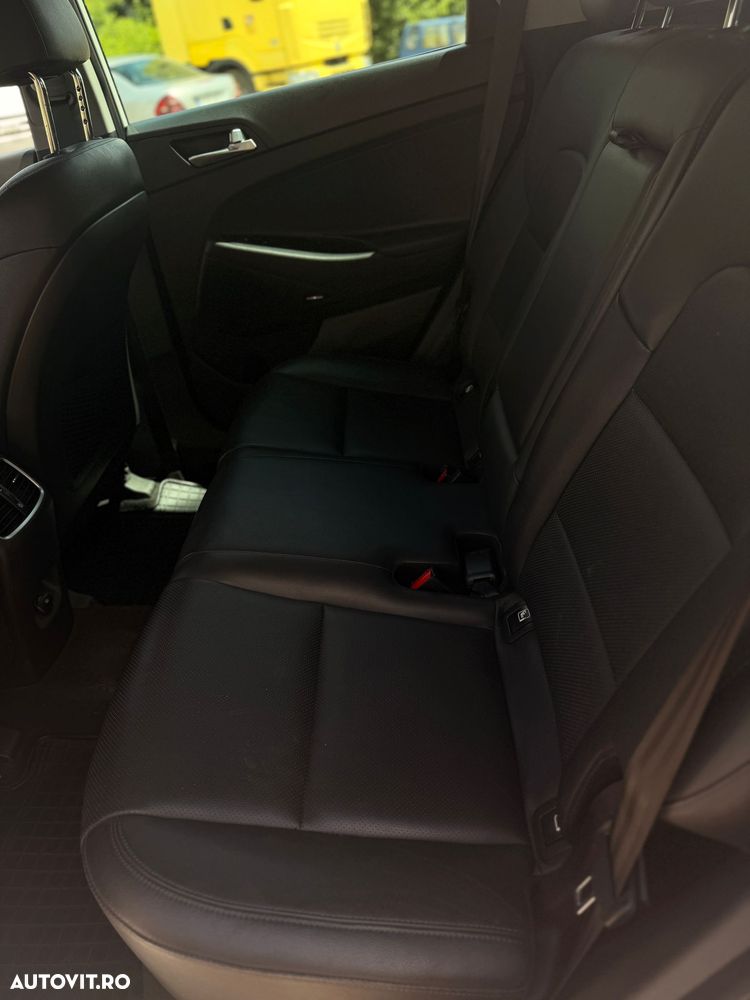 Hyundai Tucson 2.0 CRDI 4WD 8AT Luxury - 8