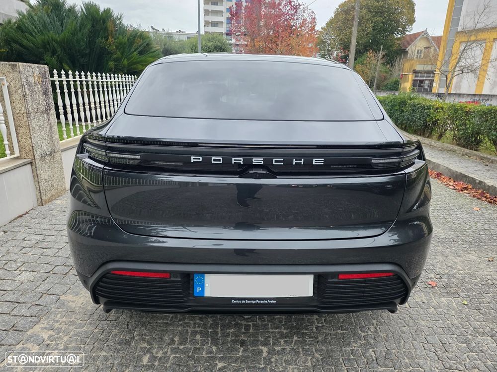 Porsche Macan Electric 4 - 9