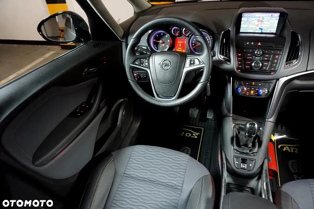Opel Zafira - 17