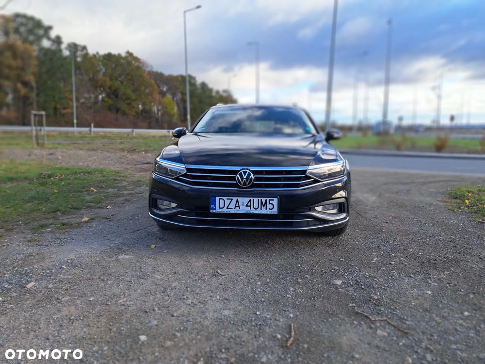 Volkswagen Passat Variant ver-variant-2-0-tdi-scr-dsg-elegance - 2