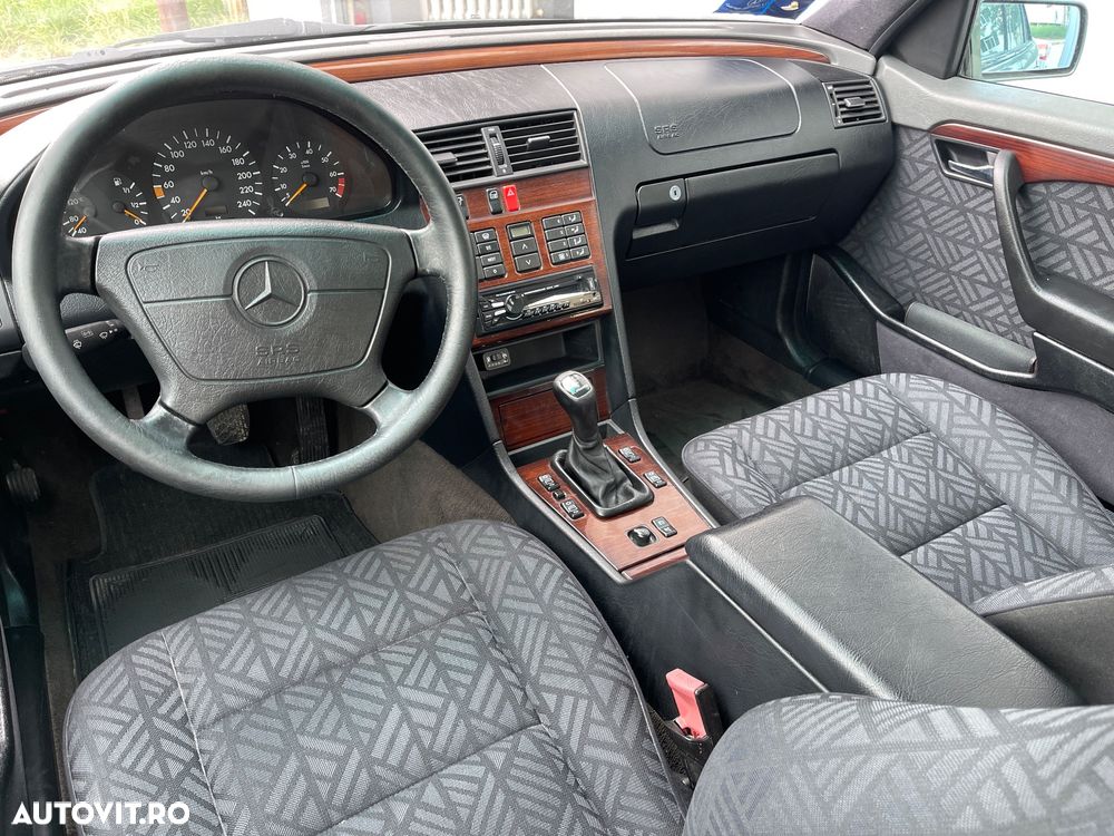 Mercedes-Benz C - 7