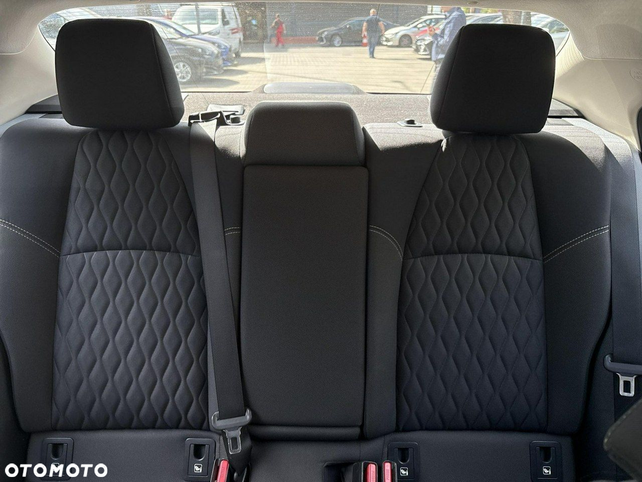 Toyota Corolla 1.8 Hybrid Comfort - 31