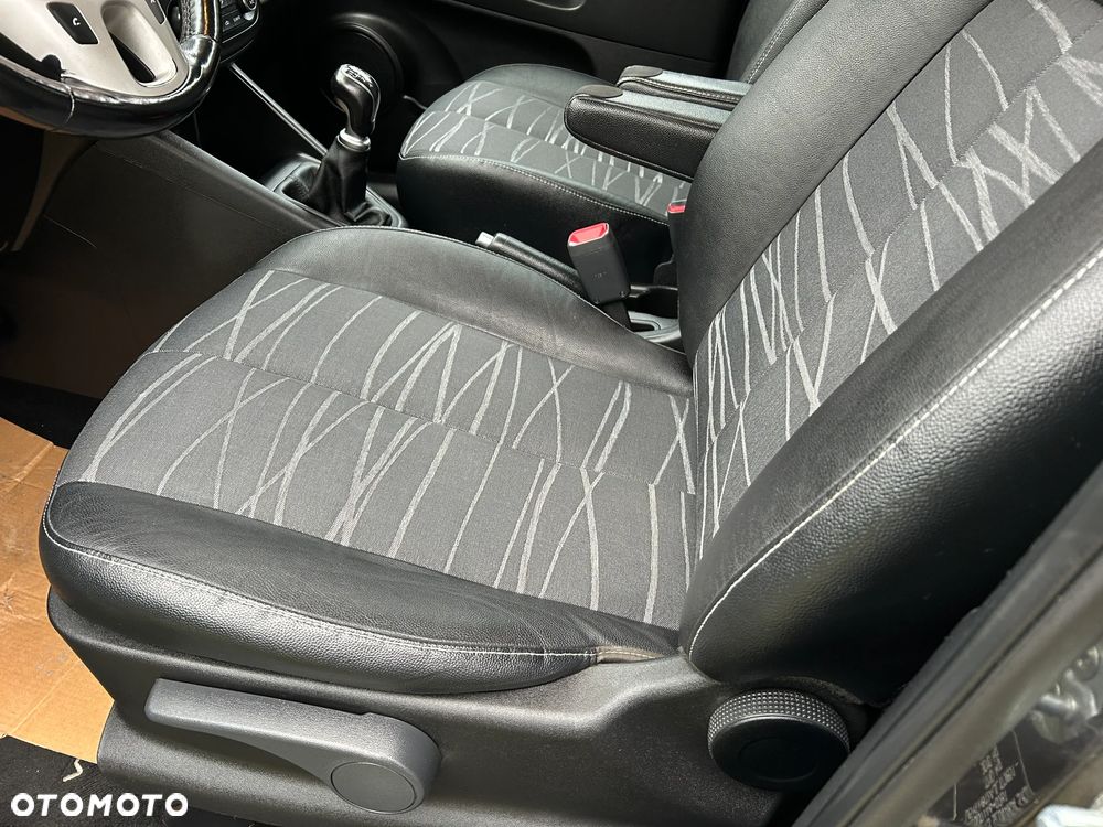 Kia Venga 1.6 CVVT Platinum Edition - 12