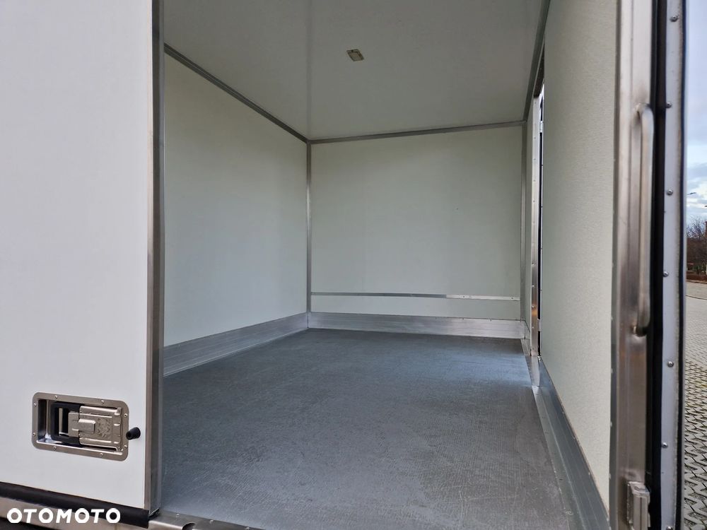 Volkswagen CRAFTER IZOTERMA IGLOOCAR - 10