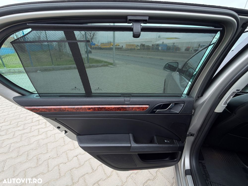 Skoda Superb 2.0 TDI Elegance DSG - 32