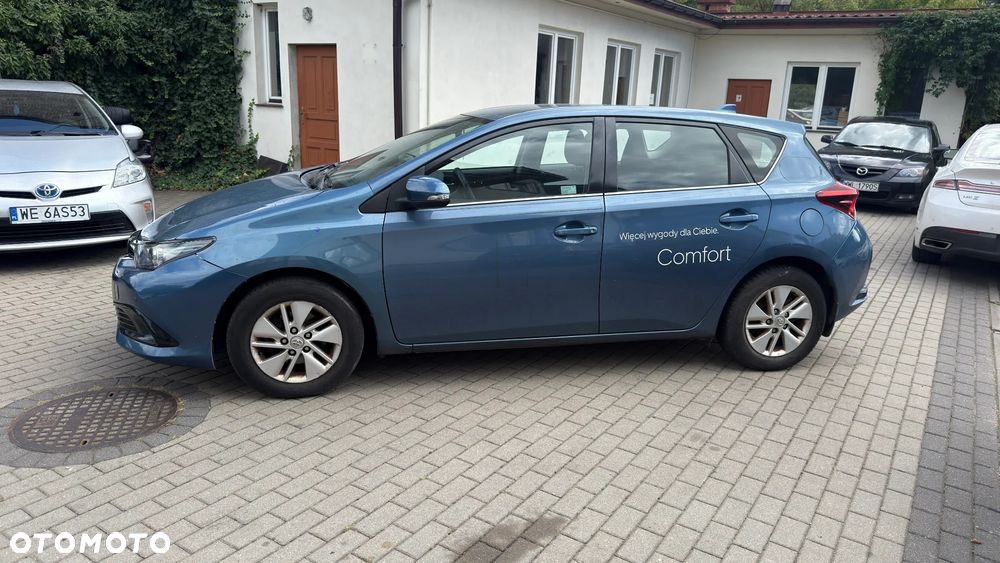 Toyota Auris Hybrid 135 Prestige - 2