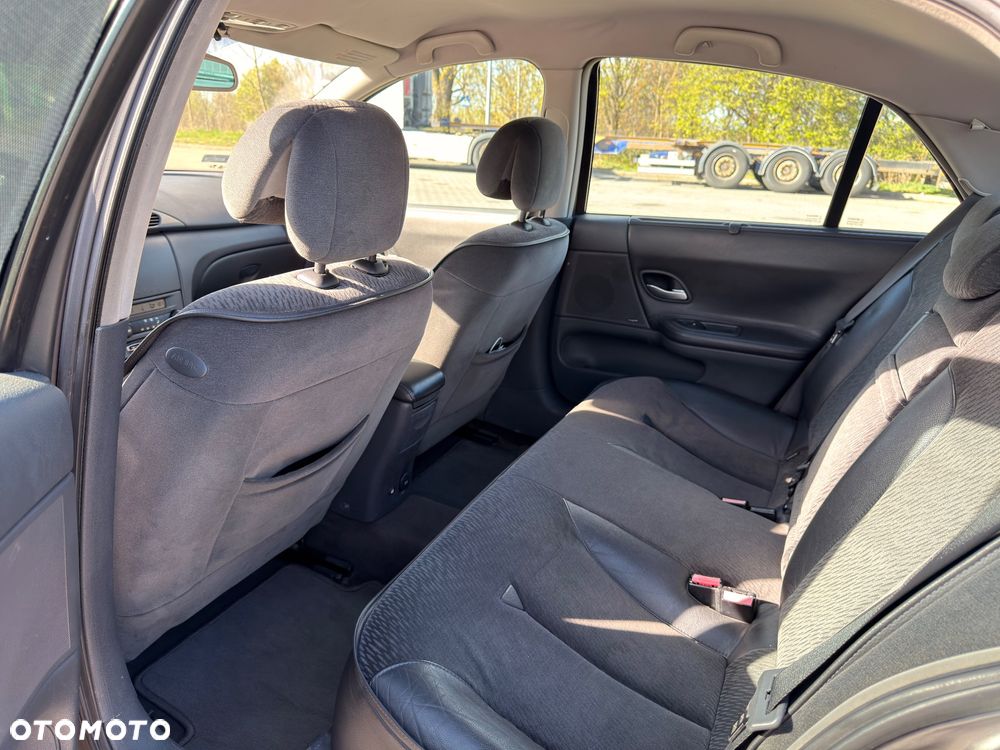 Renault Laguna 1.9 dCi Privilege Plus - 11