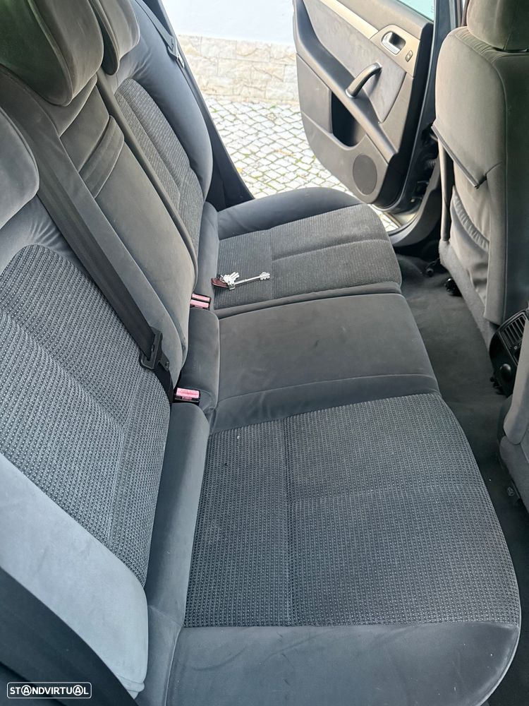 Peugeot 407 SW 2.0 HDi Executive - 24