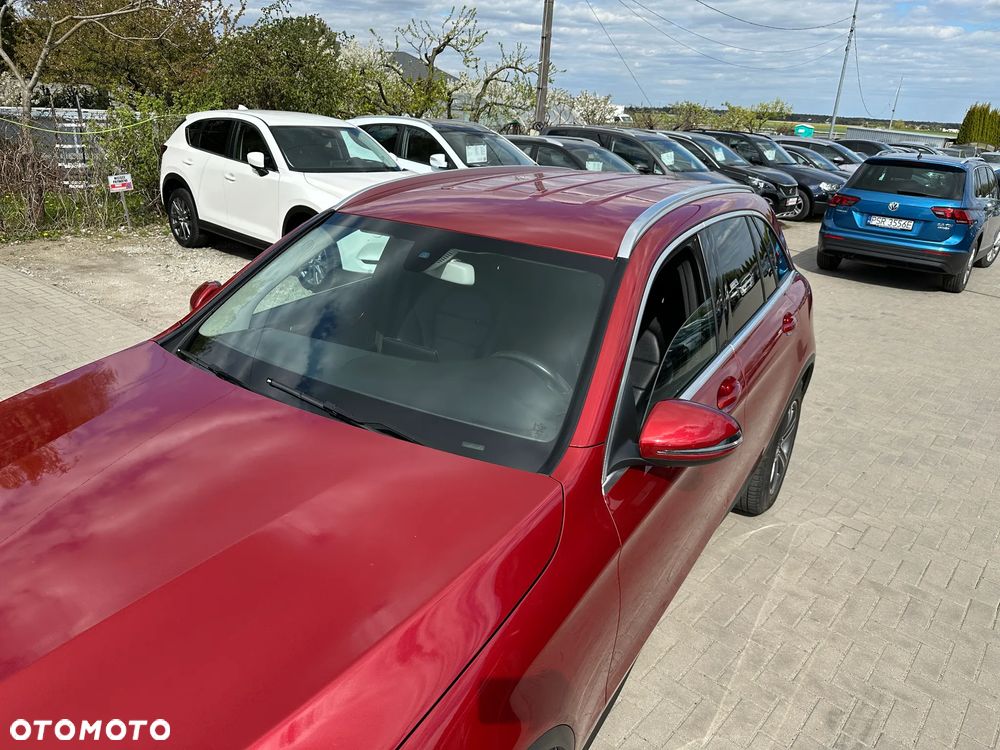 Mercedes-Benz GLC - 33