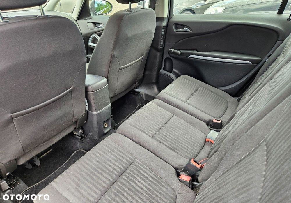 Opel Zafira - 10