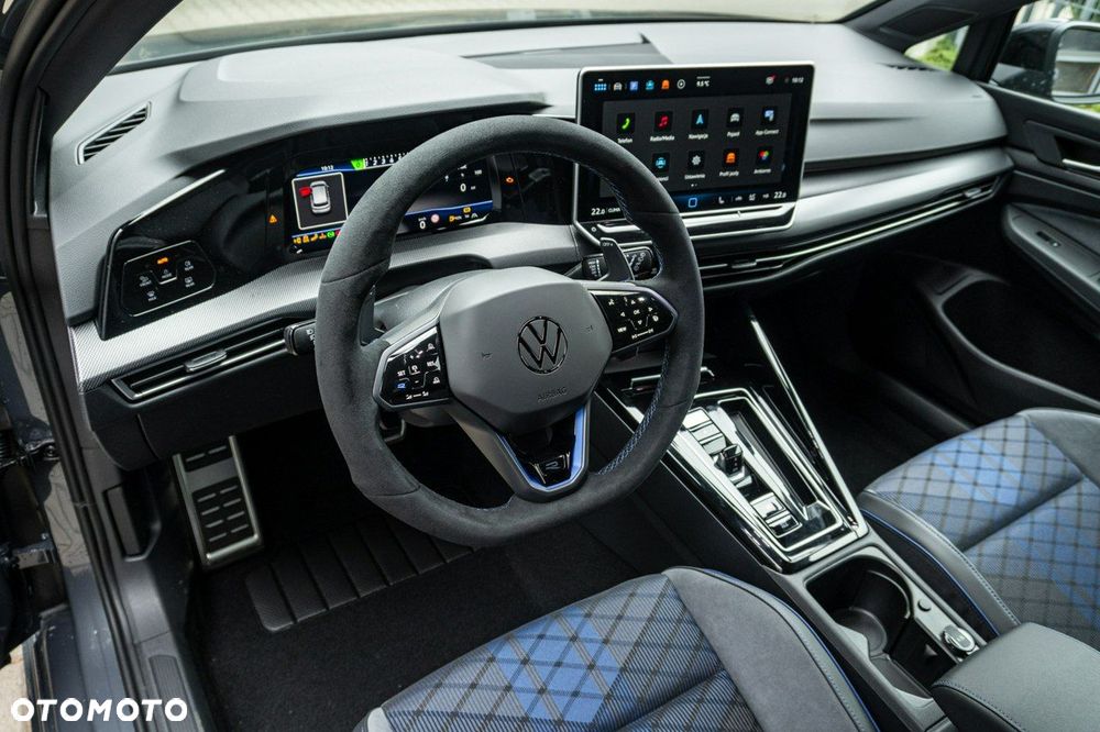 Volkswagen Golf - 18