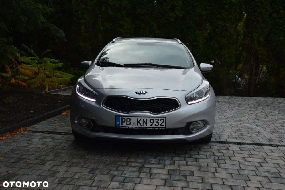 Kia Ceed - 14