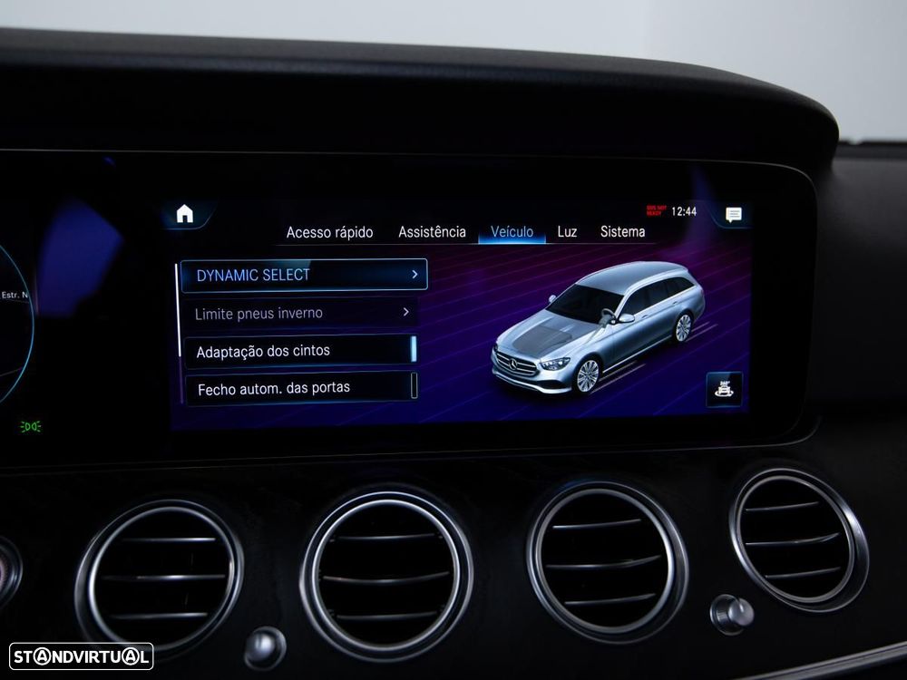 Mercedes-Benz E 300 de 9G-TRONIC AMG Line - 29