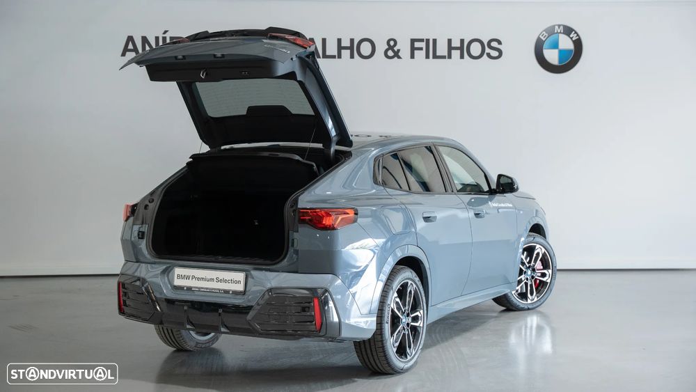 BMW iX2 eDrive20 Pack Desportivo M - 5