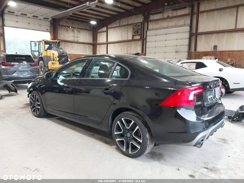 Volvo S60 - 4