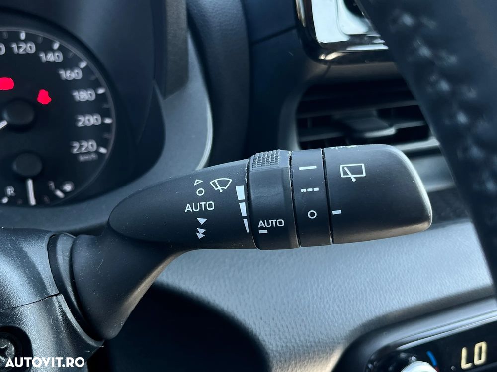 Toyota Yaris - 19