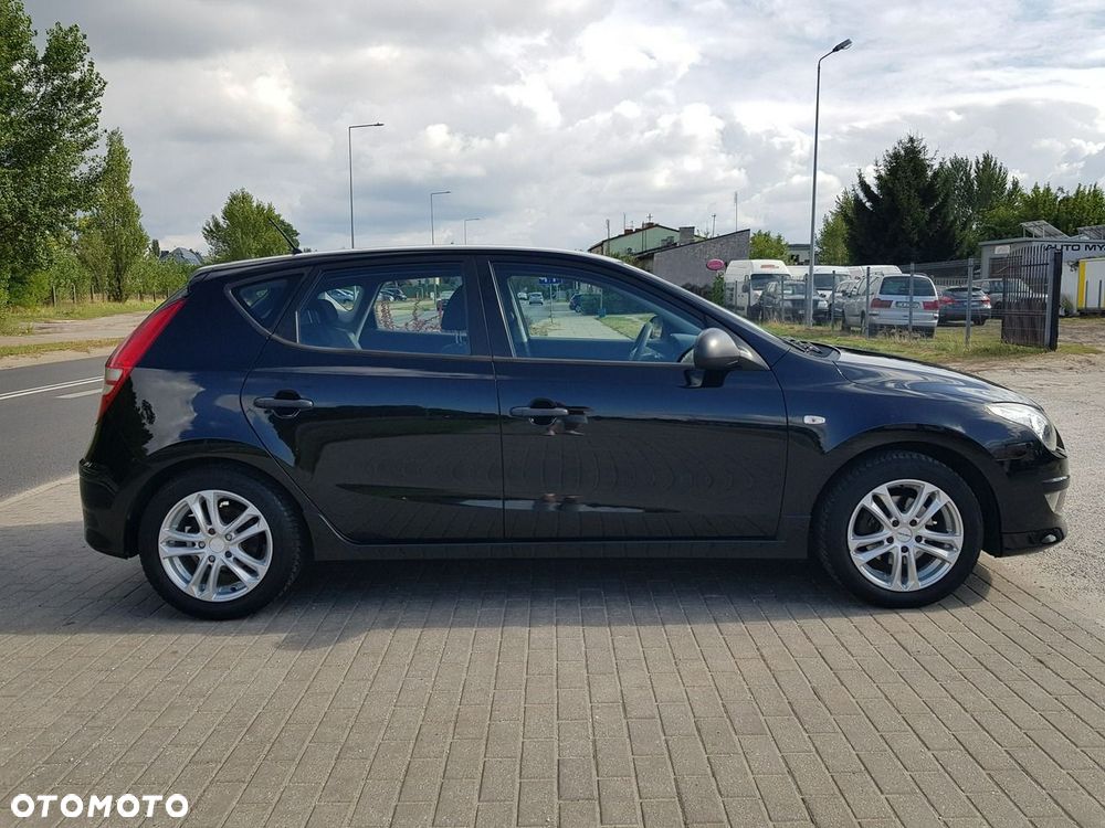 Hyundai i30 1.4 FIFA WM Edition - 4
