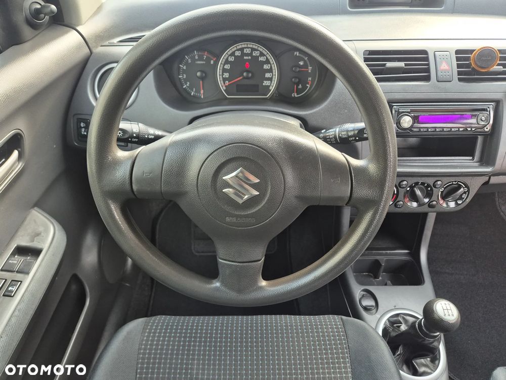 Suzuki Swift - 11