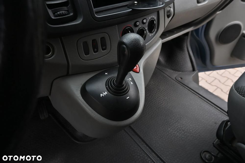 Opel VIVARO - 30