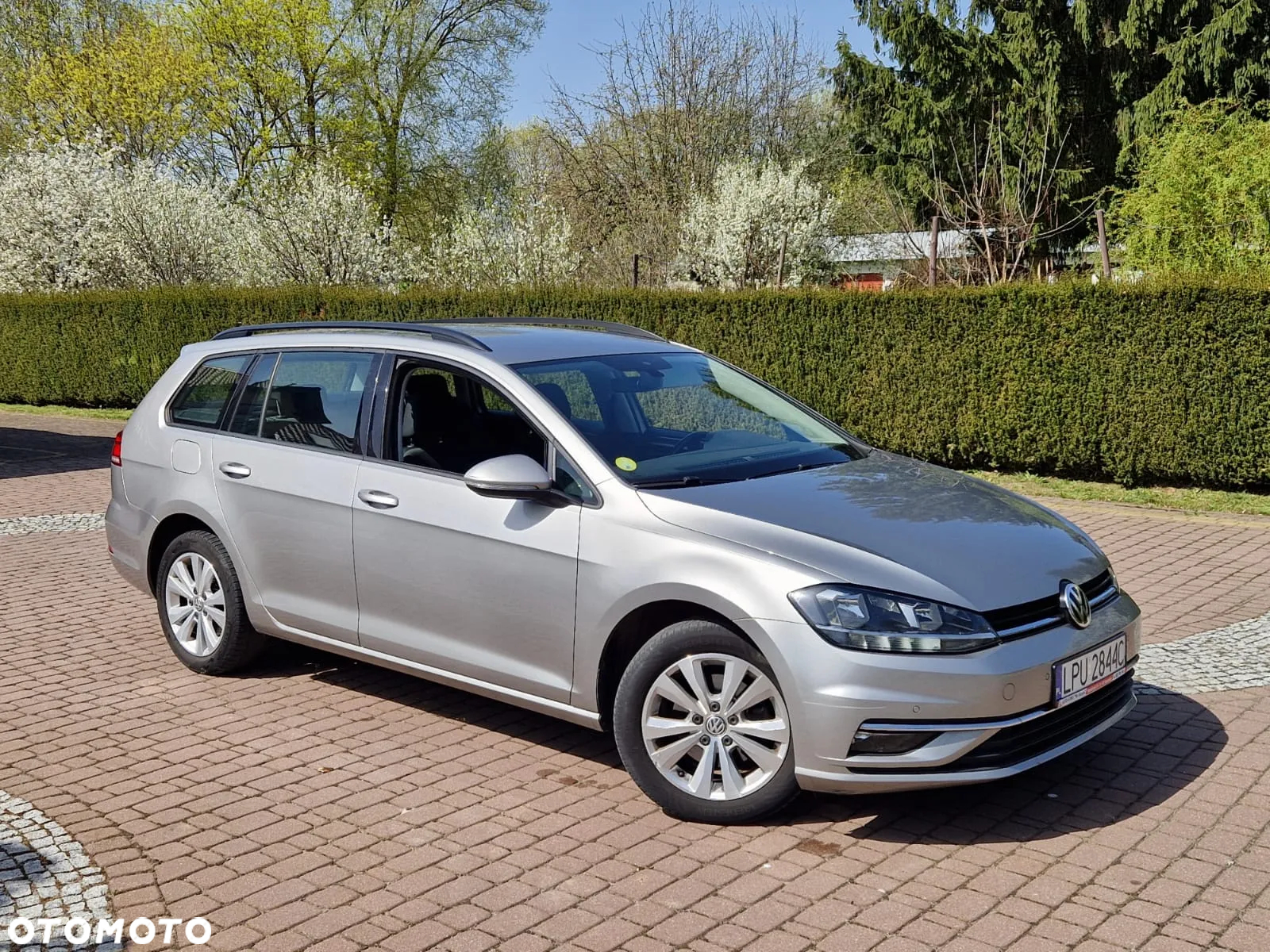 Volkswagen Golf - 2