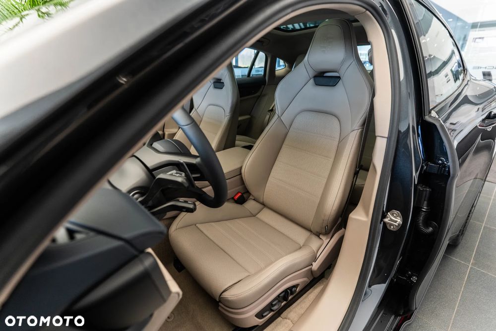 Porsche Panamera 4S E-Hybrid - 9