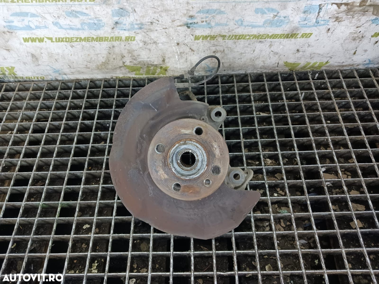 Fuzeta dreapta  fata  1.6 benzina N16B16A Mini Clubman R55 [facelift] - 2