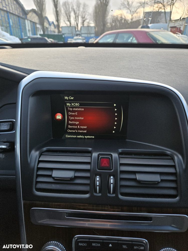 Volvo XC 60 D4 VEA Start-Stop R-Design - 9