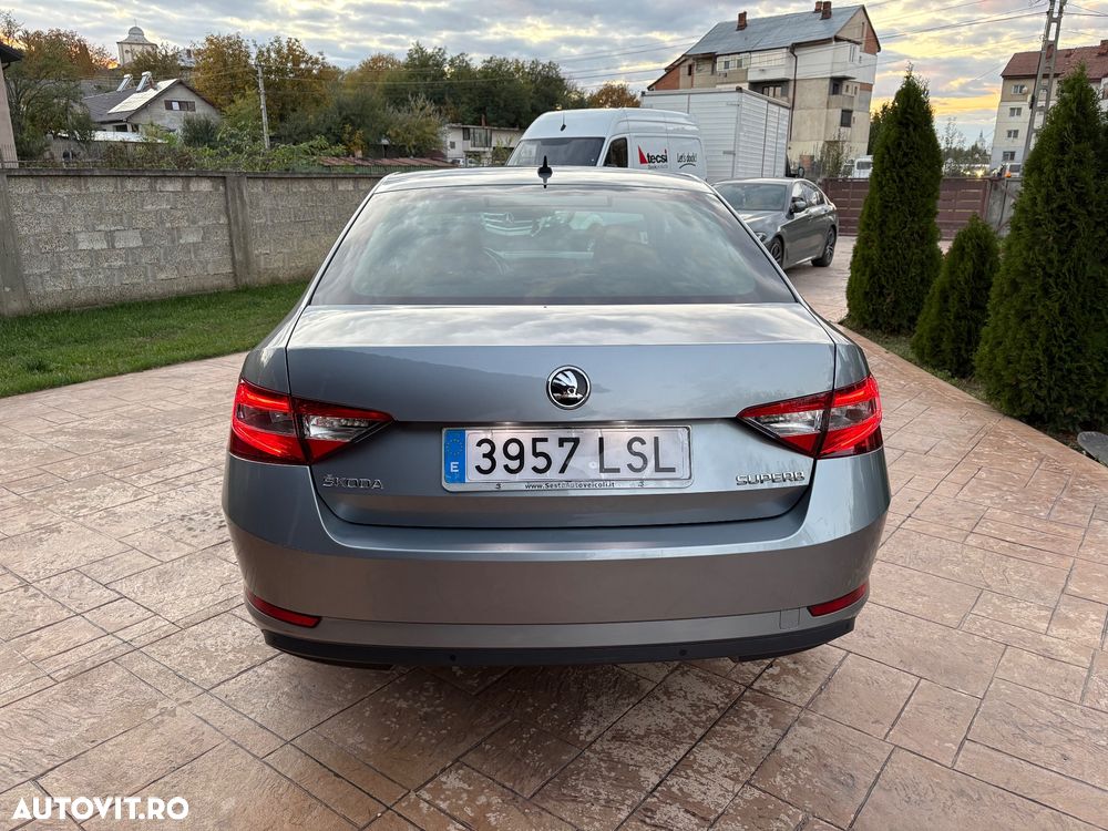 Skoda Octavia 2.0 TDI DSG Drive - 6