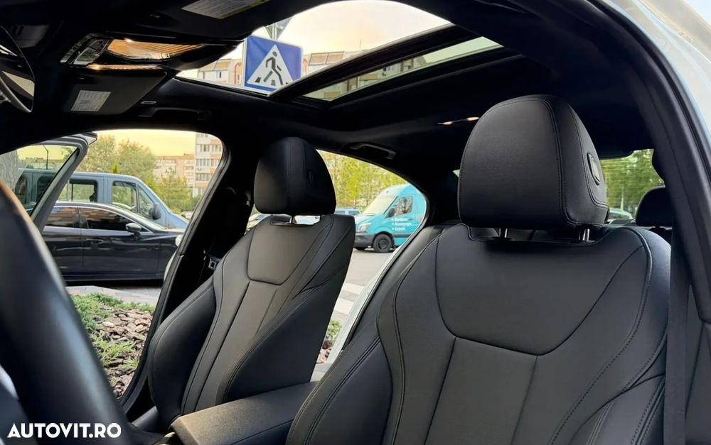 BMW Seria 3 330i AT M Sport - 8