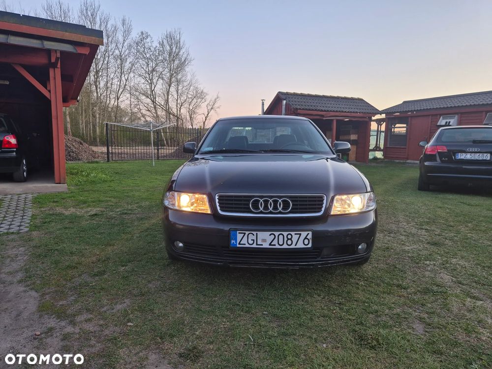Audi A4 Limousine - 10